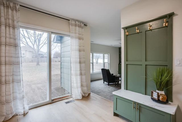 11723 E Fireside Ln, Derby, KS 67037