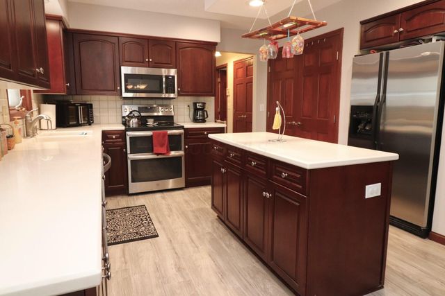 6430 Rossmore Lane, Canal Winchester, OH 43110