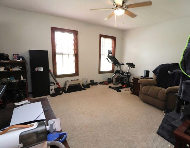 6430 Rossmore Lane, Canal Winchester, OH 43110