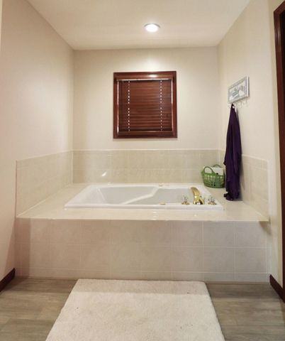 6430 Rossmore Lane, Canal Winchester, OH 43110