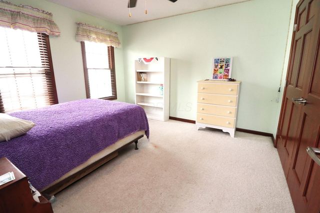 6430 Rossmore Lane, Canal Winchester, OH 43110