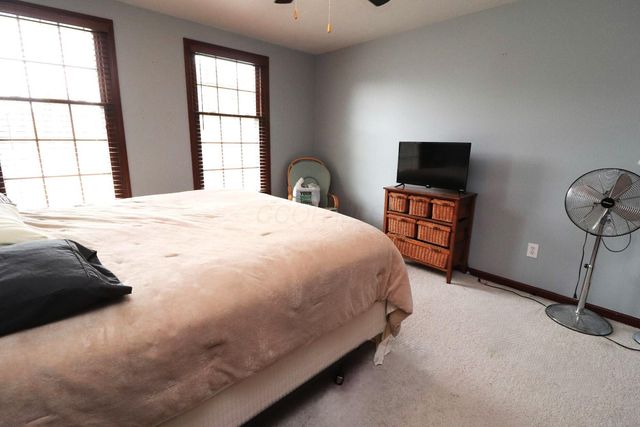 6430 Rossmore Lane, Canal Winchester, OH 43110