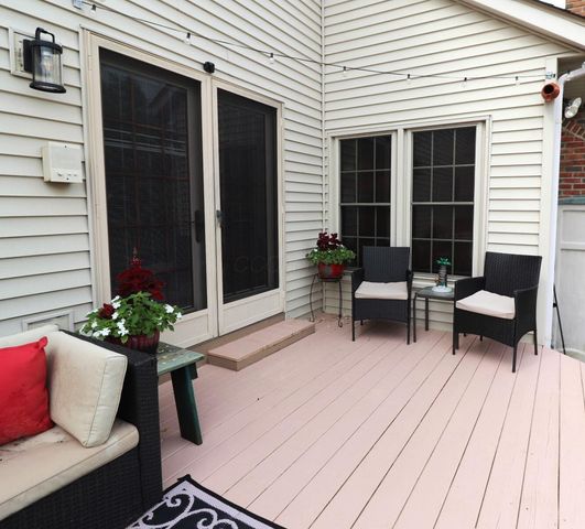 6430 Rossmore Lane, Canal Winchester, OH 43110