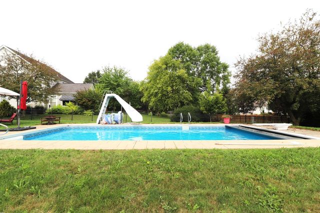6430 Rossmore Lane, Canal Winchester, OH 43110