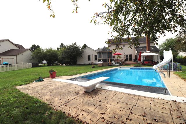 6430 Rossmore Lane, Canal Winchester, OH 43110