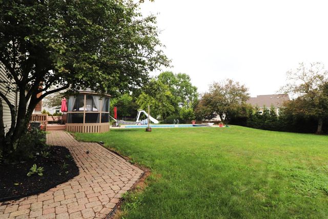 6430 Rossmore Lane, Canal Winchester, OH 43110