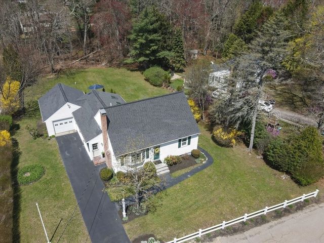 16 Howland Ter, Stoughton, MA 02072