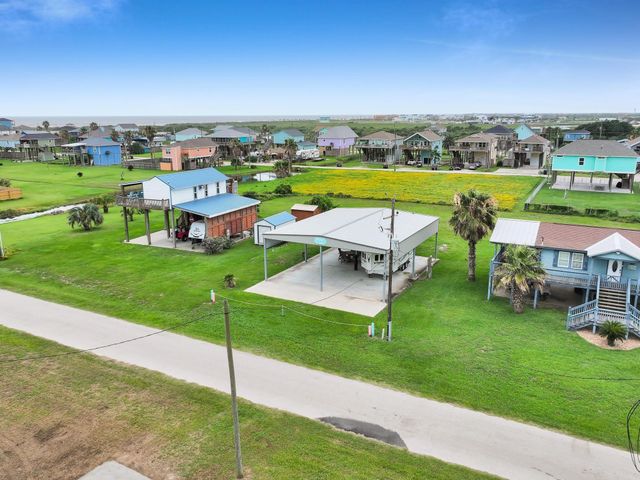 955 O Neil Road, Crystal Beach, TX 77650