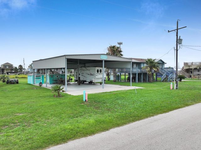955 O Neil Road, Crystal Beach, TX 77650