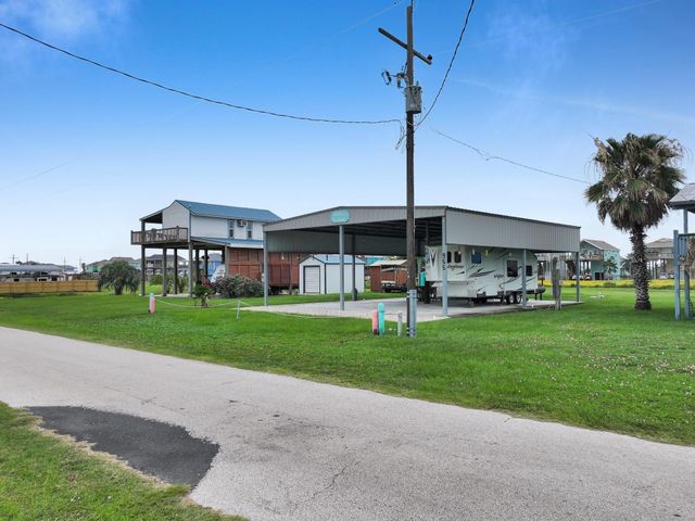 955 O Neil Road, Crystal Beach, TX 77650
