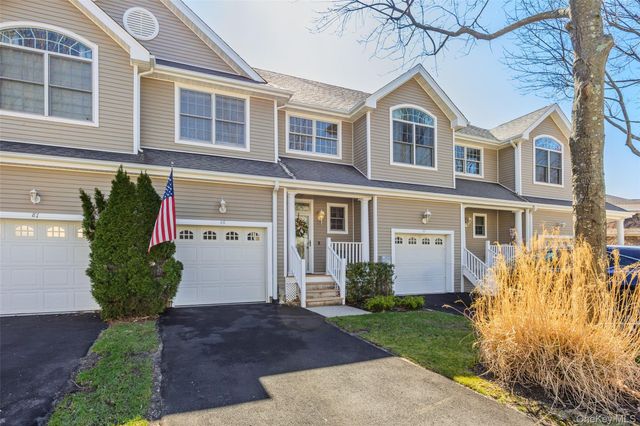 86 Brianna Drive, East Setauket, NY 11733