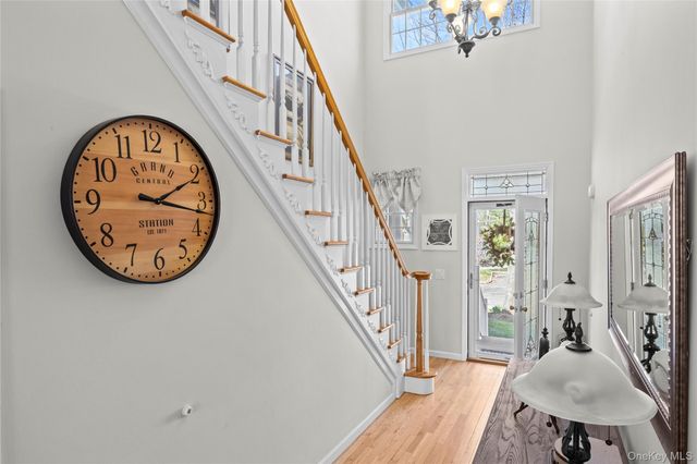 86 Brianna Drive, East Setauket, NY 11733