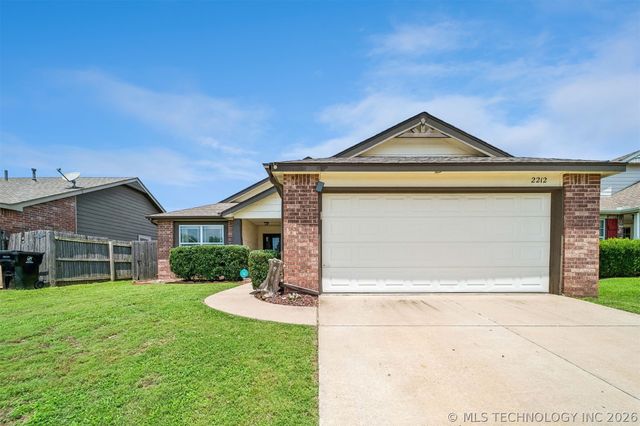 2212 E Elmira Street, Broken Arrow, OK 74012