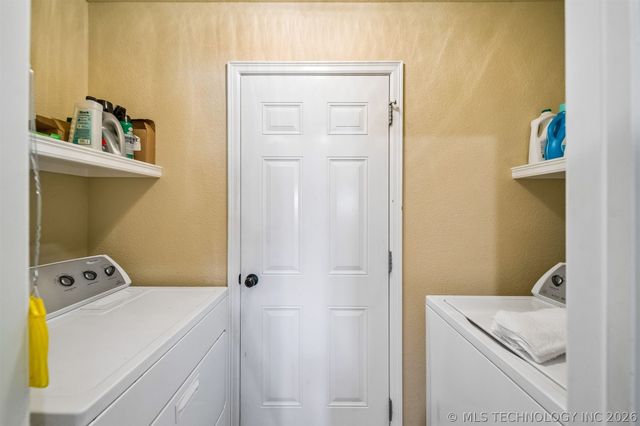 2212 E Elmira Street, Broken Arrow, OK 74012