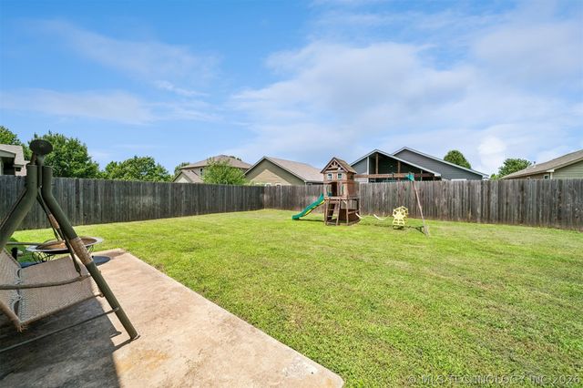 2212 E Elmira Street, Broken Arrow, OK 74012