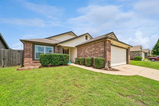 2212 E Elmira Street, Broken Arrow, OK 74012