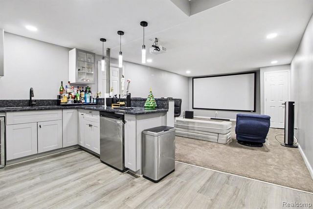 2417 Premier Lane, Canton, MI 48188