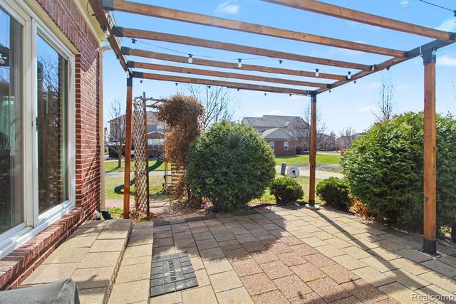 2417 Premier Lane, Canton, MI 48188