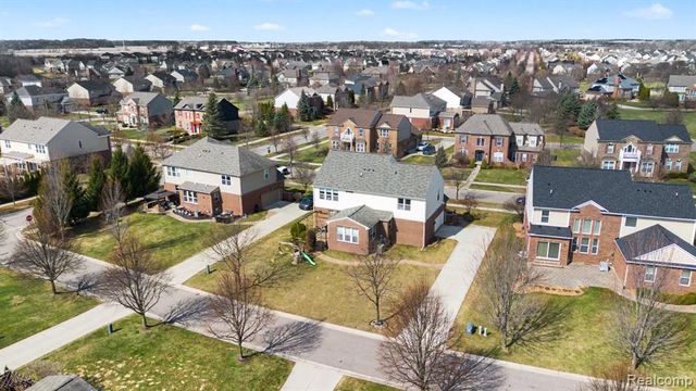 2417 Premier Lane, Canton, MI 48188