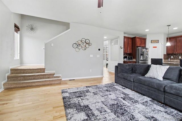 2417 Premier Lane, Canton, MI 48188