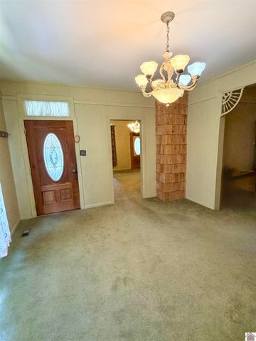 328 Head St, Paris, TN 38242