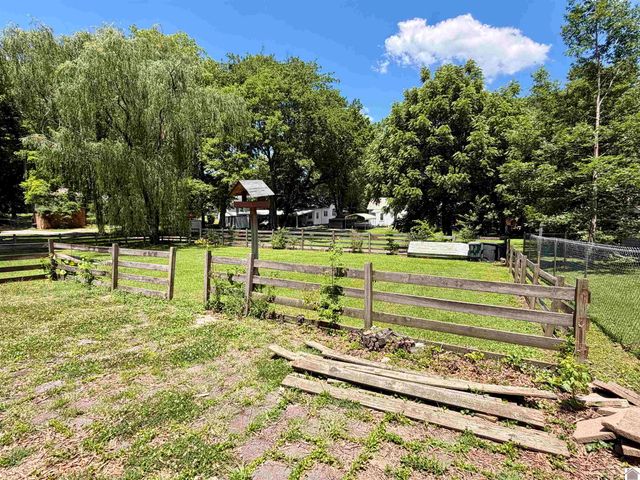 328 Head St, Paris, TN 38242