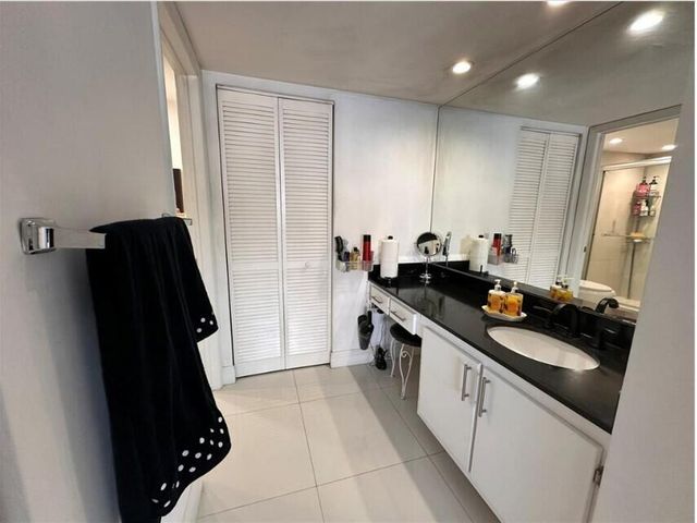 1880 S Ocean Drive Ts705, Hallandale Beach, FL 33009