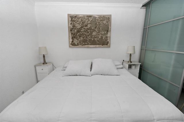 1880 S Ocean Drive Ts705, Hallandale Beach, FL 33009