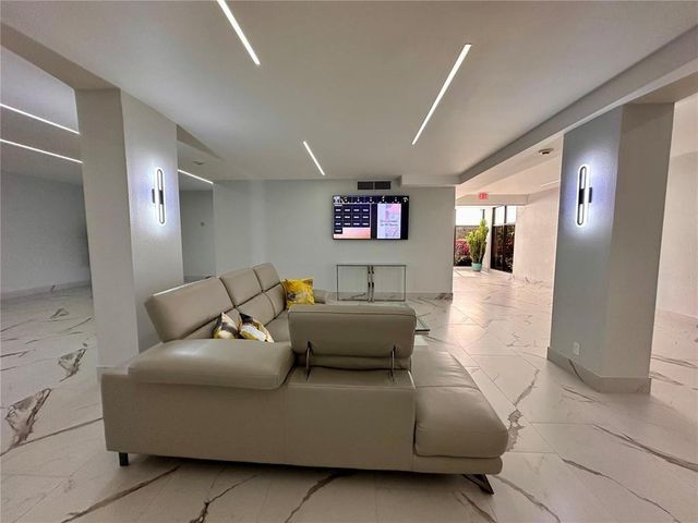 1880 S Ocean Drive Ts705, Hallandale Beach, FL 33009