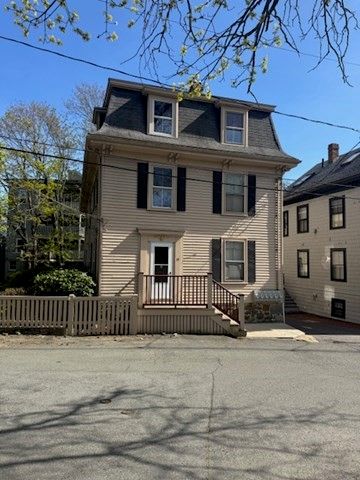 15 Harris 2, Marblehead, MA 01945