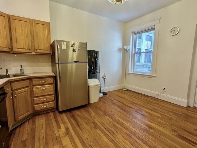 21 Westbourne Ter 3, Brookline, MA 02446