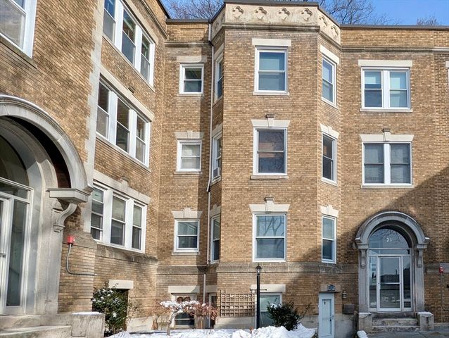 21 Westbourne Ter 3, Brookline, MA 02446