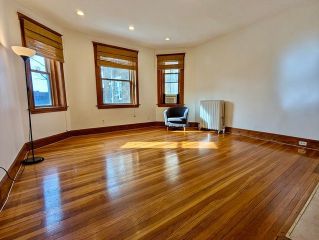 21 Westbourne Ter 3, Brookline, MA 02446
