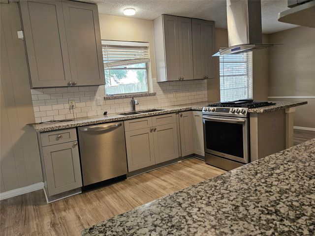 1402 New Orleans Street, Deer Park, TX 77536