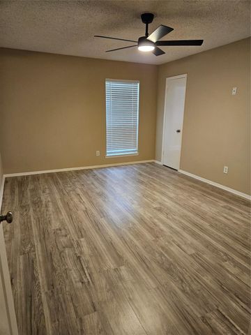 1402 New Orleans Street, Deer Park, TX 77536