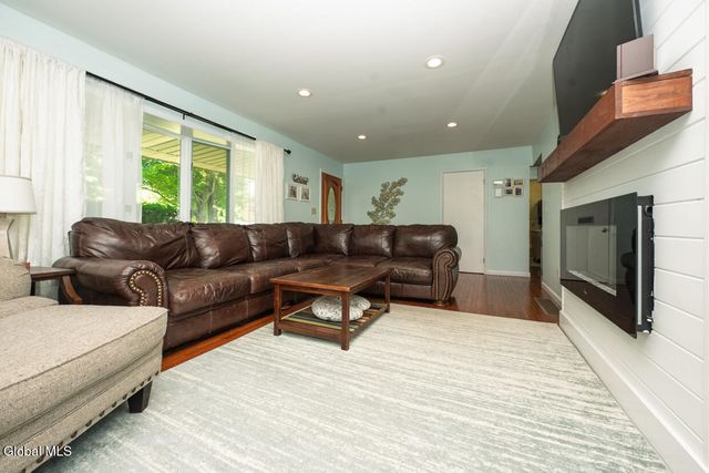 217 Middletown Road, Waterford, NY 12188
