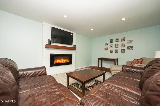 217 Middletown Road, Waterford, NY 12188