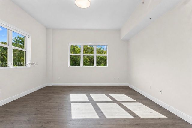 15051 Royal Oaks Lane 101, North Miami, FL 33181