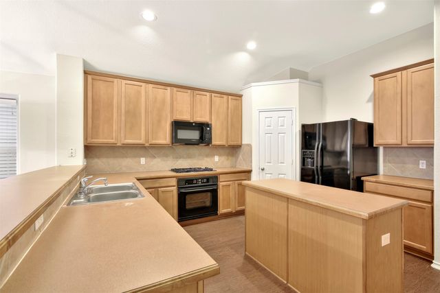 9205 Regal Oaks Drive, Mckinney, TX 75072
