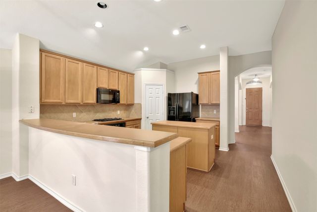 9205 Regal Oaks Drive, Mckinney, TX 75072
