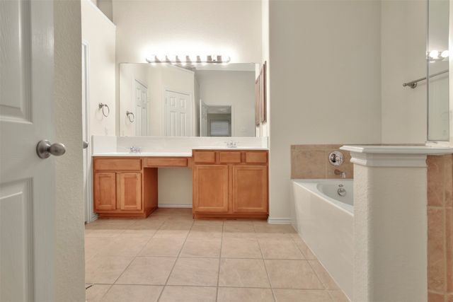 9205 Regal Oaks Drive, Mckinney, TX 75072