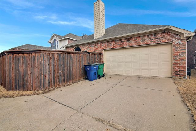 9205 Regal Oaks Drive, Mckinney, TX 75072