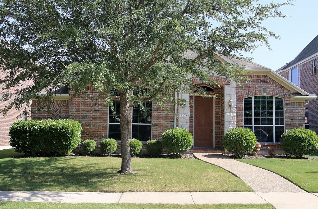 9205 Regal Oaks Drive, Mckinney, TX 75072