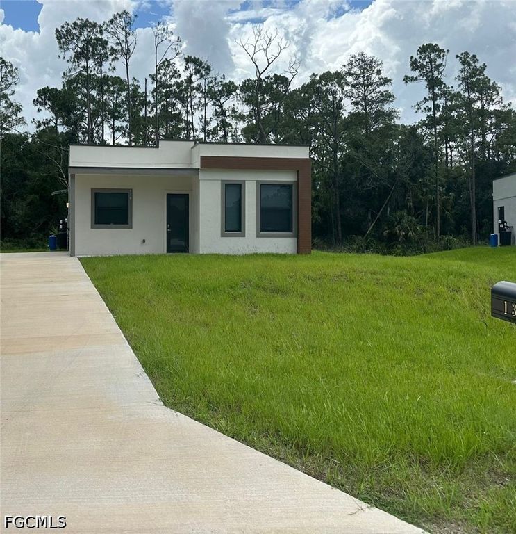 134 Viewpoint DR, Lehigh Acres, FL 33972