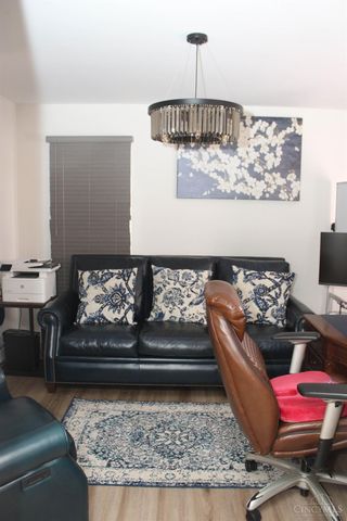 903 Clearfield Lane, Springdale, OH 45240