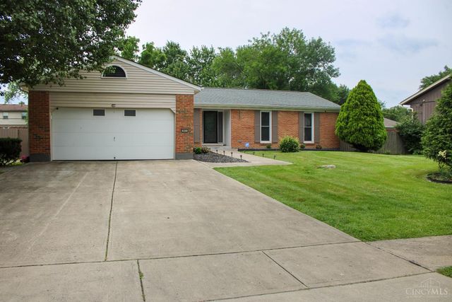 903 Clearfield Lane, Springdale, OH 45240