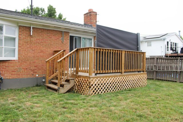 903 Clearfield Lane, Springdale, OH 45240