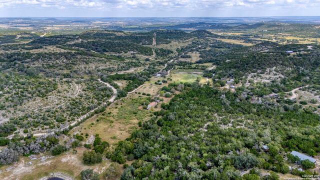 130B Peek Ranch, Comfort, TX 78013