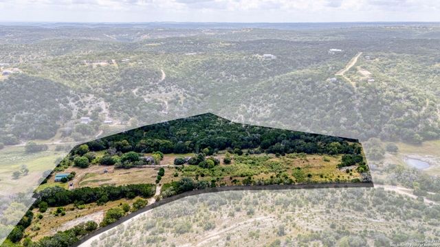 130B Peek Ranch, Comfort, TX 78013