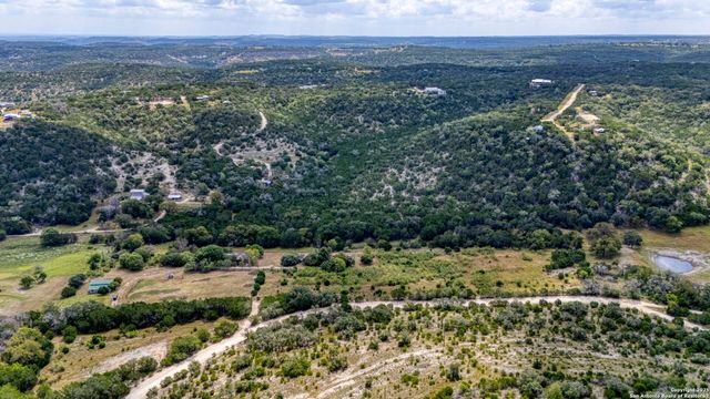 130B Peek Ranch, Comfort, TX 78013